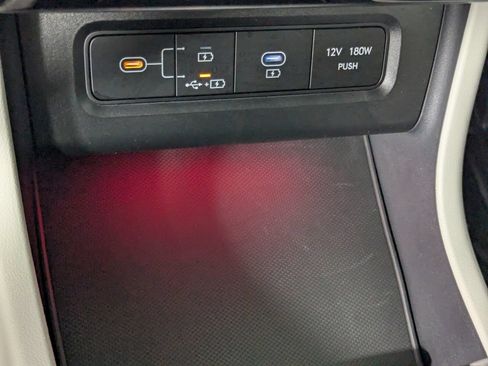 Certified 2025 Hyundai Tucson Limited AWD/4WD image 23