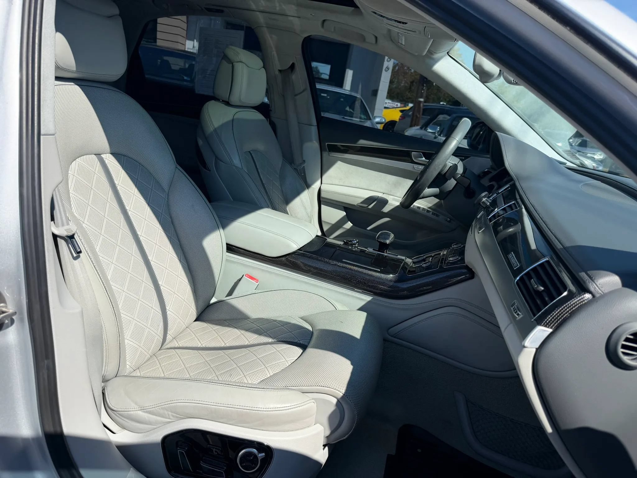 Used 2013 Audi S8 AWD/4WD image 24
