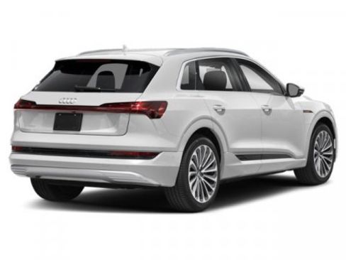 Used 2021 Audi e-tron Prestige w/ Prestige Package AWD/4WD image 2