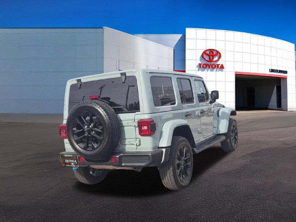 Used 2024 Jeep Wrangler Unlimited Sahara w/ Technology Group AWD/4WD image 11