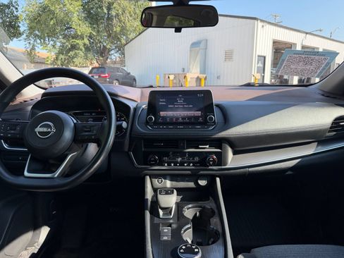 Used 2023 Nissan Rogue SV AWD/4WD image 18