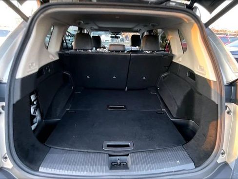 Used 2022 Nissan Rogue Platinum w/ Head-Up Display Package image 21