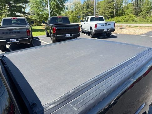 Used 2019 RAM 1500 Laramie AWD/4WD image 45