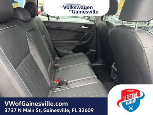 Certified 2022 Volkswagen Tiguan SE FWD image 7