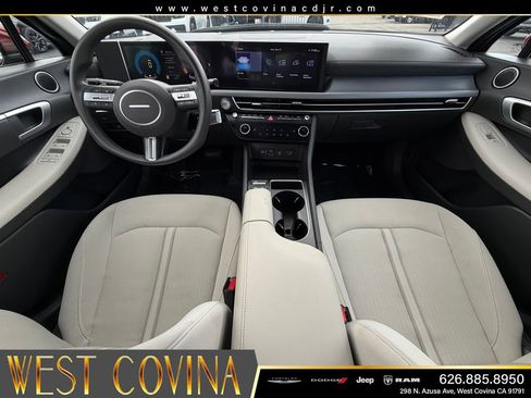 Used 2025 Hyundai Sonata SEL FWD image 28