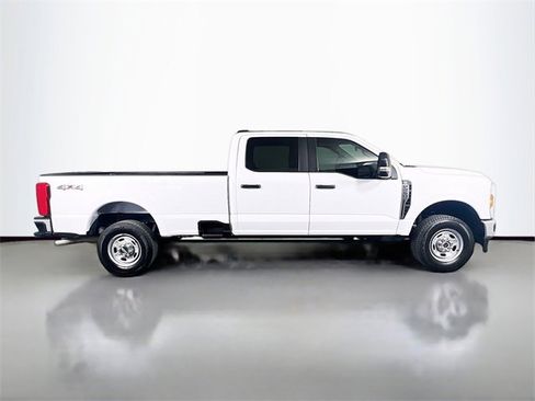 Used 2024 Ford F250 XL w/ XL Chrome Package image 8