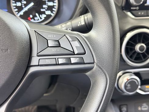 Used 2025 Nissan Sentra S FWD image 41