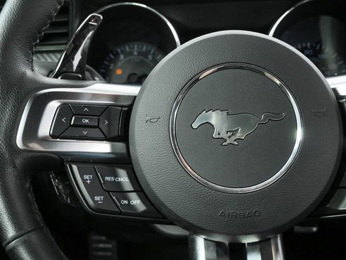 Used 2016 Ford Mustang Coupe RWD image 11