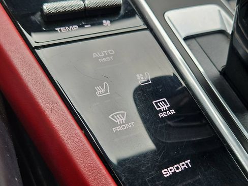 Certified 2021 Porsche Cayenne GTS AWD/4WD image 22