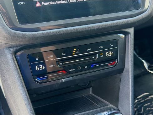 Used 2023 Volkswagen Tiguan SE image 14