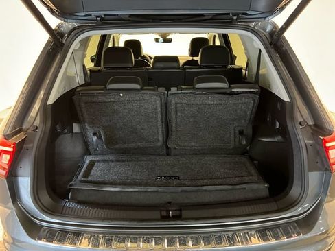 Certified 2023 Volkswagen Tiguan SE FWD image 5