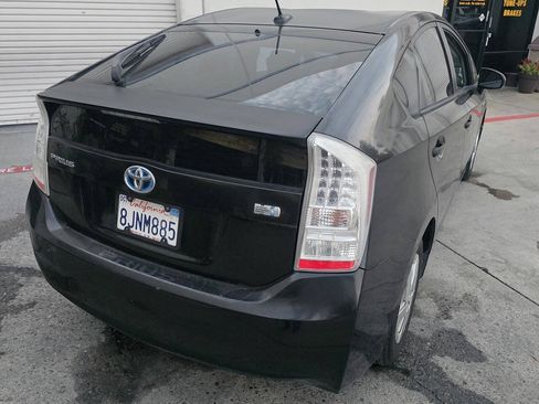 Used 2010 Toyota Prius Two w/ Preferred Accessory Pkg FWD image 6