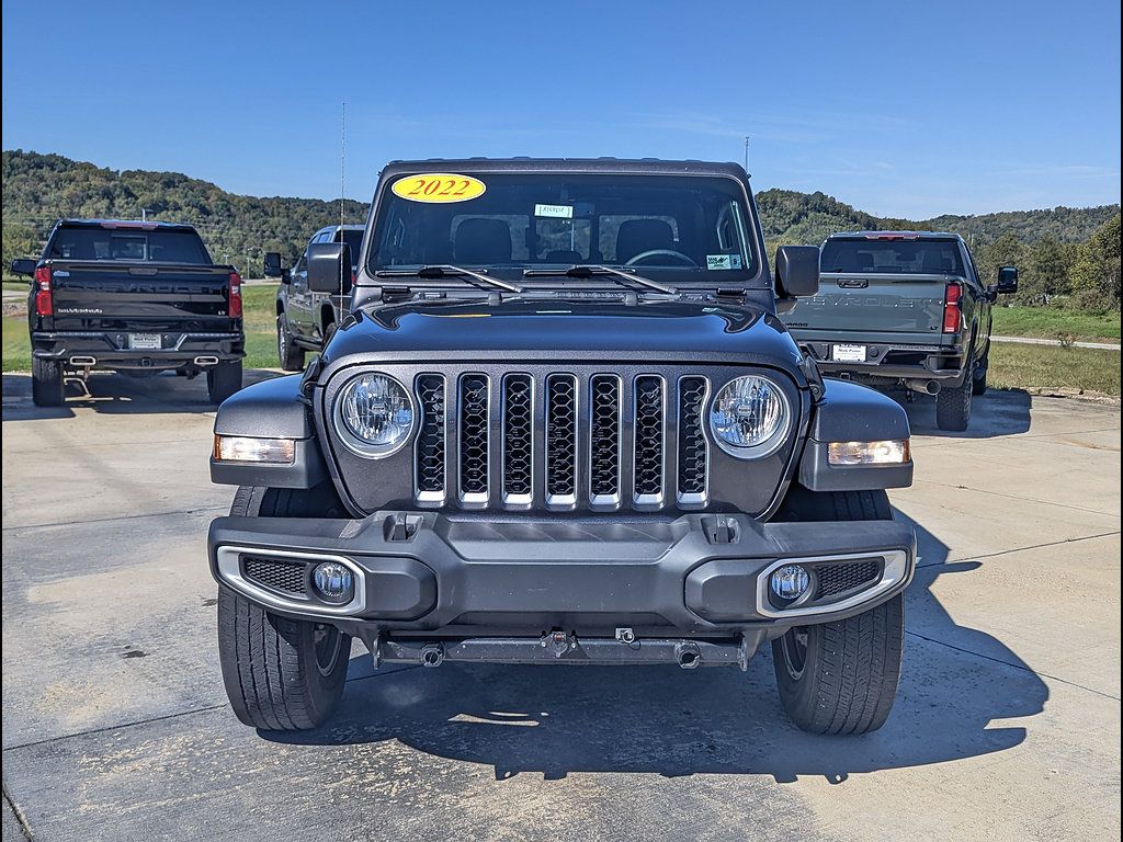 Used 2023 Jeep Gladiator Overland w/ Cold Weather Group AWD/4WD image 11