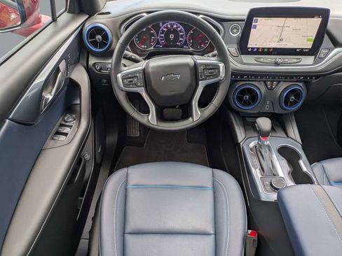 Used 2025 Chevrolet Blazer RS w/ Enhanced Convenience Package FWD image 17