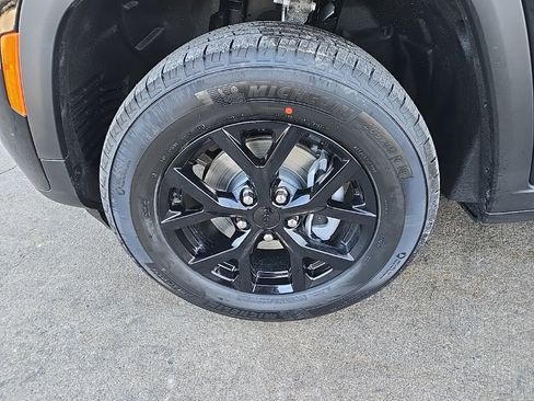 New 2026 Jeep Grand Cherokee Altitude AWD/4WD image 26