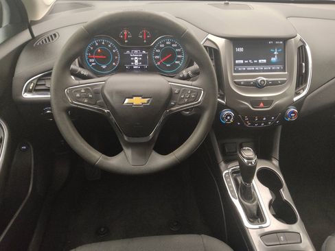 Used 2017 Chevrolet Cruze LT w/ Convenience Package FWD image 22