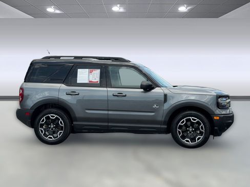 Used 2025 Ford Bronco Sport Outer Banks w/ Outer Banks Tech Package+ AWD/4WD image 12