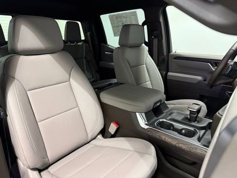 New 2026 GMC Sierra 1500 SLT w/ SLT Premium Package AWD/4WD image 32