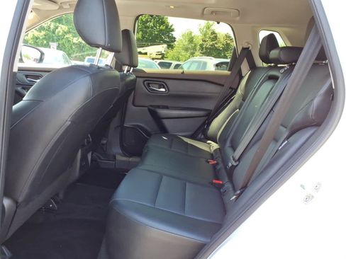 Used 2023 Nissan Rogue SV w/ SV Premium B Package AWD/4WD image 13