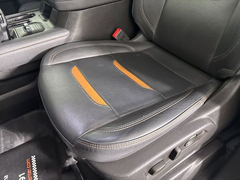 Used 2024 GMC Sierra 1500 AT4 w/ AT4 Premium Package image 12