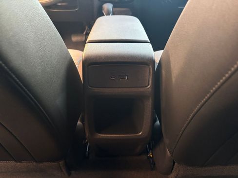 Used 2025 Chevrolet Trax LT image 24