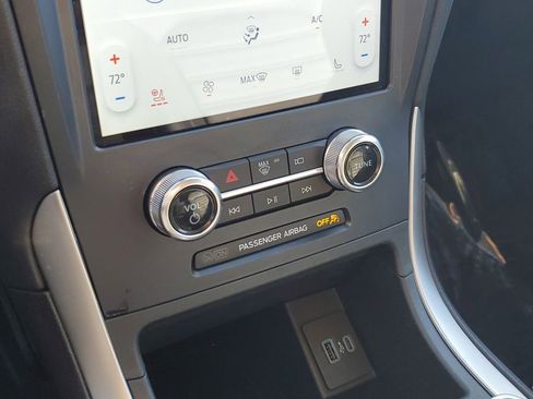 Certified 2023 Ford Edge SEL w/ Convenience Package image 16