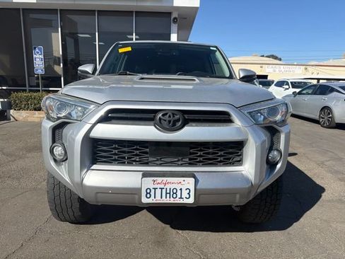 Used 2020 Toyota 4Runner TRD Off-Road Premium AWD/4WD image 2
