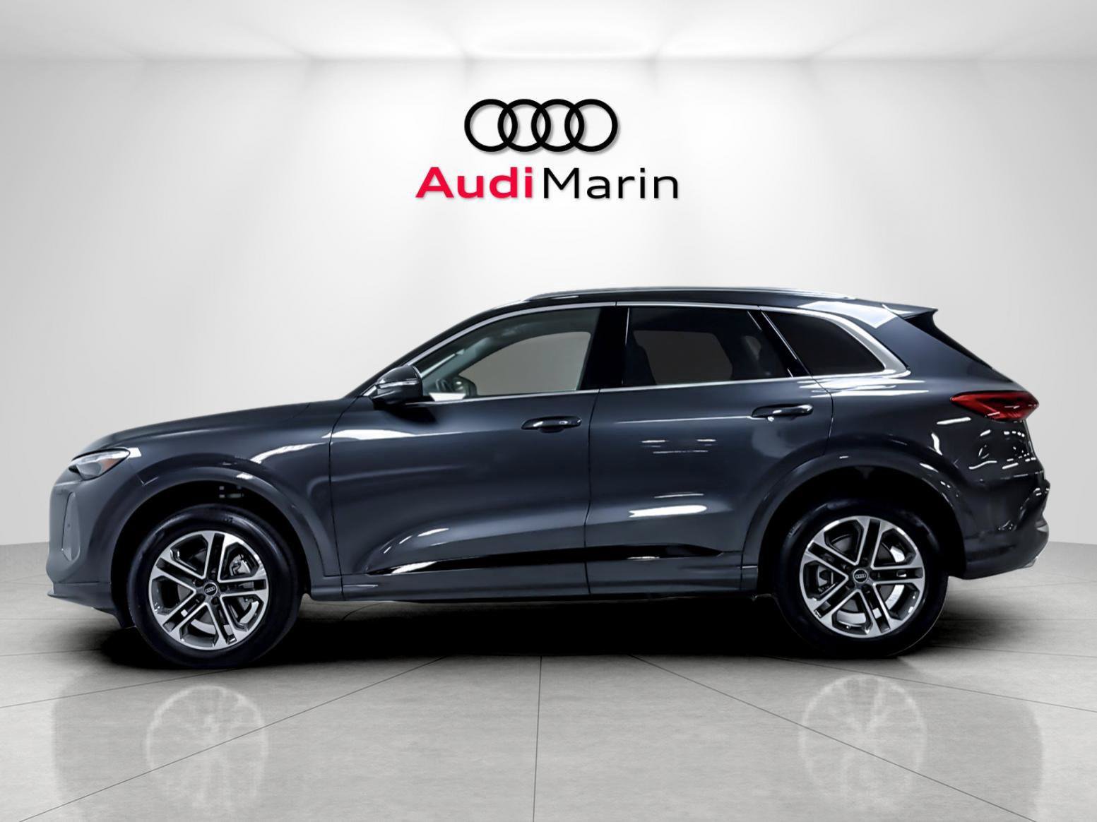 Certified 2026 Audi Q5 Premium Plus AWD/4WD image 2
