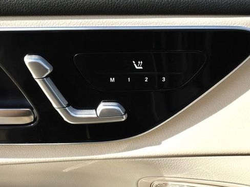 Certified 2025 Mercedes-Benz GLC 300 image 21