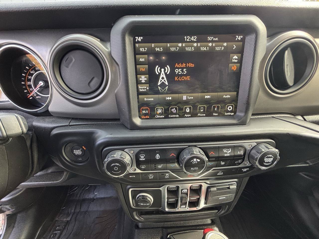 Used 2021 Jeep Gladiator Sport AWD/4WD image 15