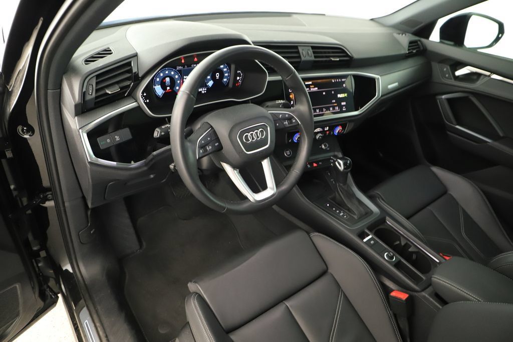 Used 2024 Audi Q3 2.0T Premium w/ Convenience Package AWD/4WD image 15