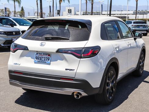 Certified 2025 Honda HR-V Sport image 11