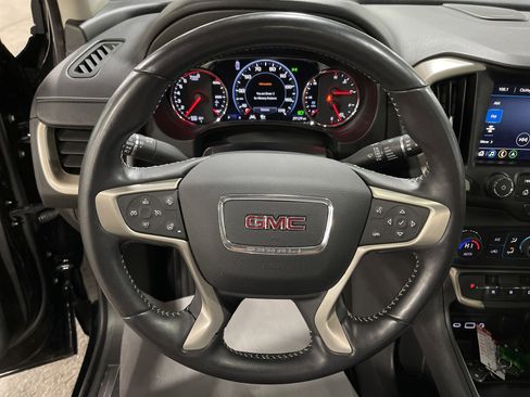 Used 2022 GMC Terrain Denali w/ Denali Premium Package image 18