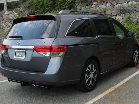 Used 2016 Honda Odyssey LX image 9