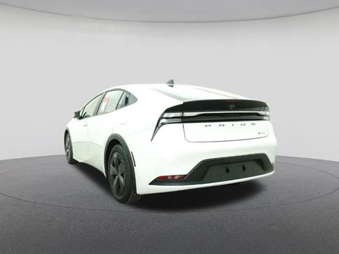 New 2026 Toyota Prius SE image 22