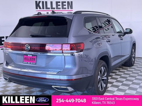 Used 2025 Volkswagen Atlas SE image 8