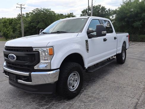Used 2022 Ford F250 XL w/ Power Equipment Group AWD/4WD image 3