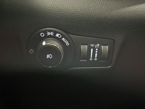 New 2026 Jeep Compass Latitude AWD/4WD image 31