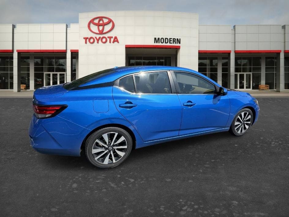 Used 2022 Nissan Sentra SV w/ SV Premium Package FWD image 15