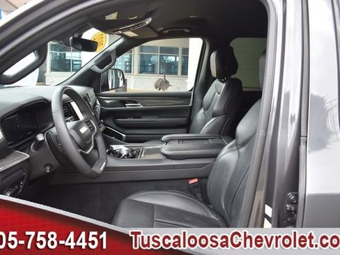 Used 2022 Jeep Wagoneer Series II RWD image 23