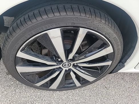 Used 2020 Nissan Altima 2.5 SR FWD image 4