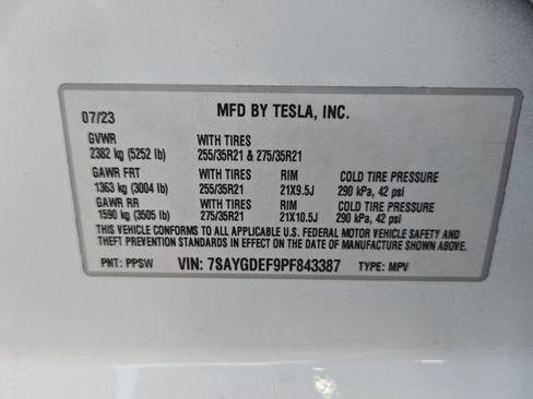 Used 2023 Tesla Model Y Performance AWD/4WD image 16