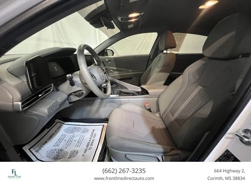 Used 2024 Hyundai Elantra SE FWD image 9