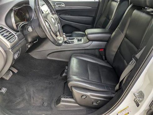 Certified 2022 Jeep Grand Cherokee Limited image 32