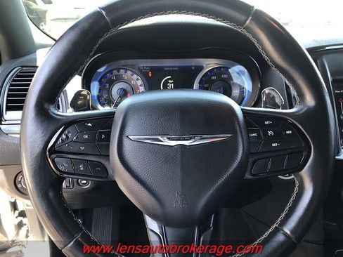 Used 2019 Chrysler 300 S RWD image 13