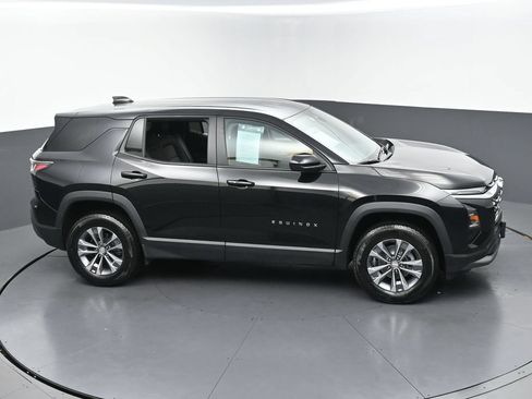 Used 2025 Chevrolet Equinox LT AWD/4WD image 43