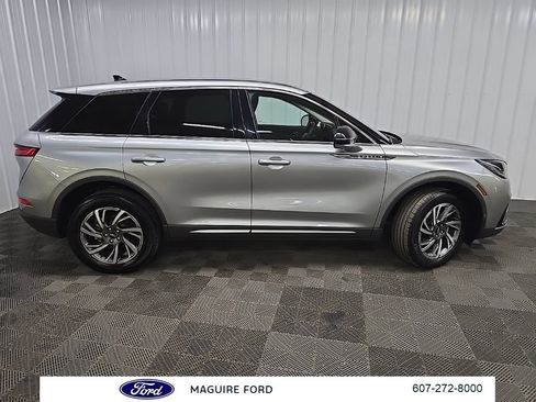 Used 2023 Lincoln Corsair AWD w/ Equipment Group 101A image 2