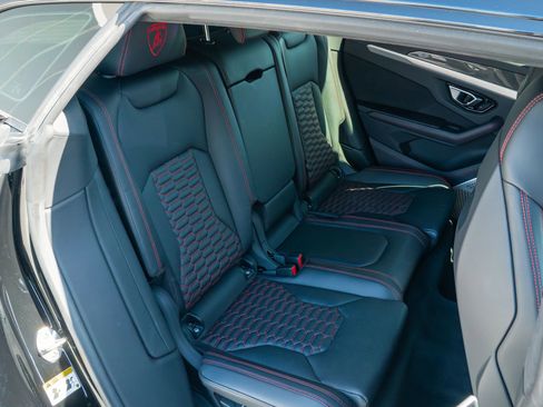 Used 2020 Lamborghini Urus image 14