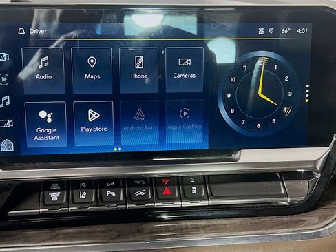 Used 2024 Chevrolet Silverado 3500 LTZ w/ LTZ Plus Package image 15