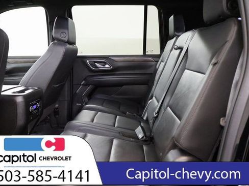 Used 2022 Chevrolet Suburban LT image 31